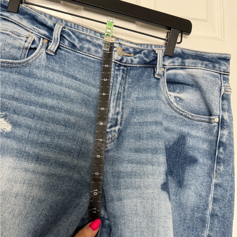 Risen Celeste High Rise Shadow Star Boyfriend Jeans EUC 11/30 - Picture 6 of 13